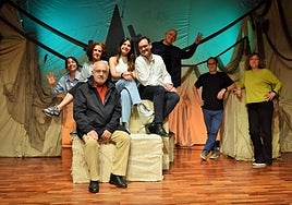 Rebeca Apellániz, Menchu Muro, Megan Duval, Eduardo Estefanía, Juan Luis Herrero, Míchel Blanco, María José Pascual y, en primer término, Vicente Cuadrado.