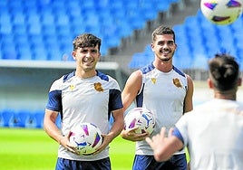 Pablo Marín, junto a André Silva en un entrenamiento de la Real de esta temporada en Zubieta.