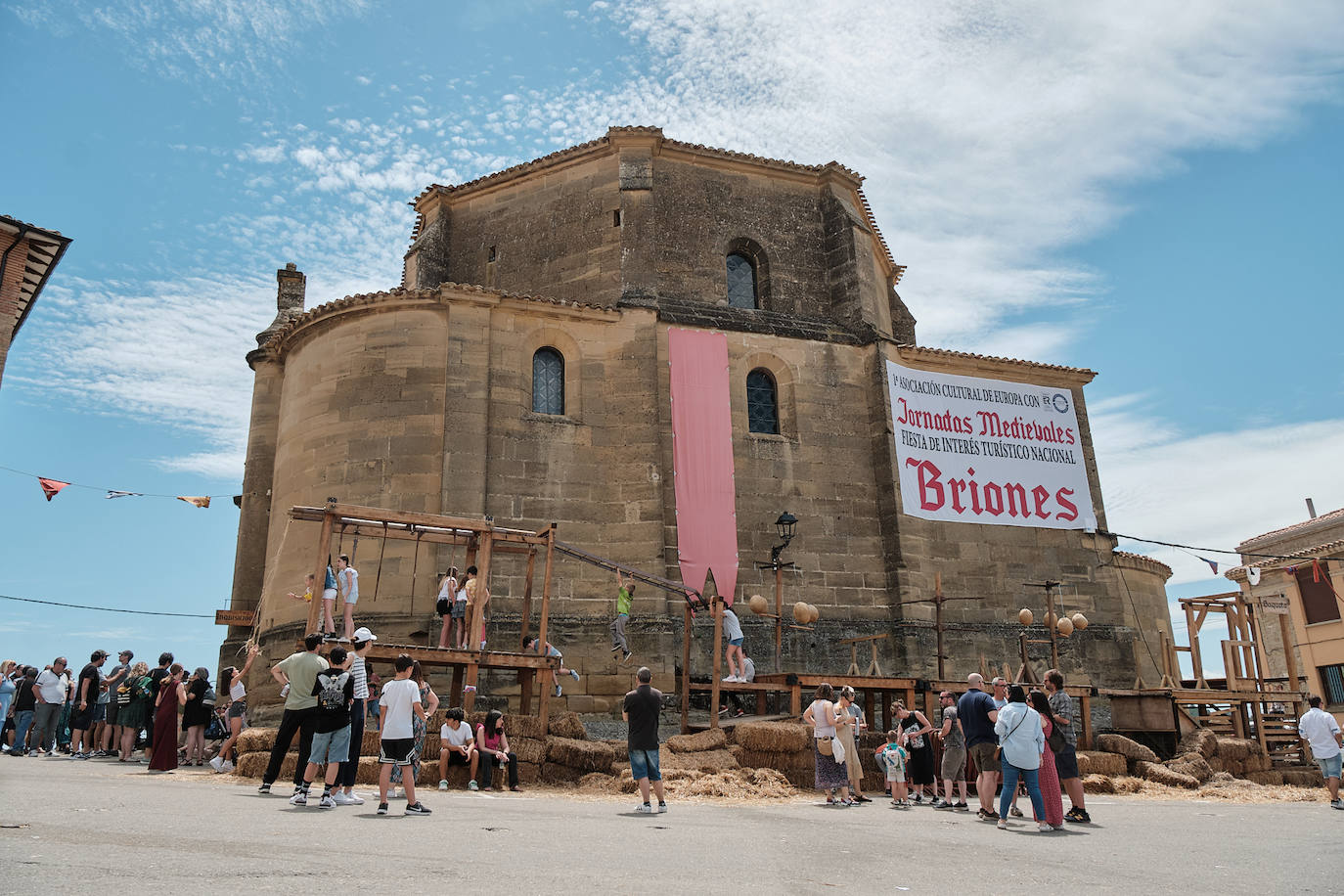 Briones medieval: las imágenes del domingo