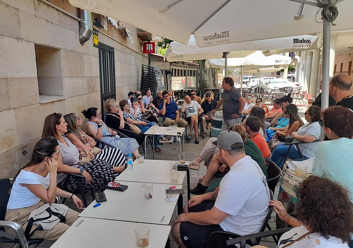 Reunión de UGT-FICA La Rioja, con los trabajadores de la planta de Plaza Chica de Cervera del Río Alhama.