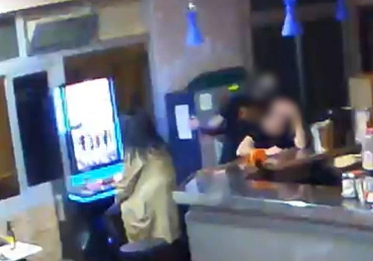 Imagen de las cámaras de seguridad con los investigados