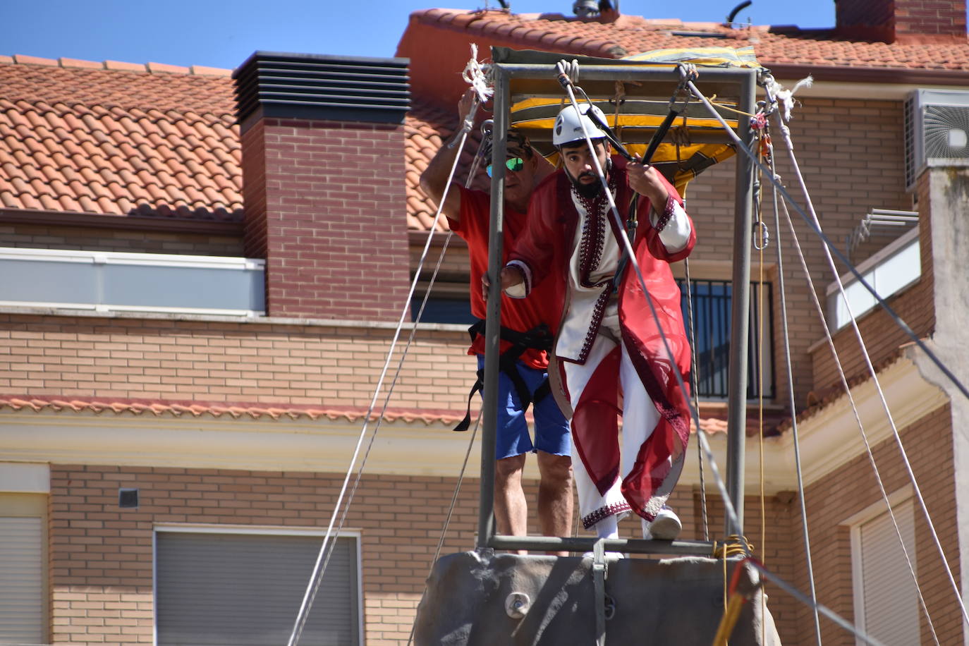 Deporte en la calle y VIII carrera a favor de la AECC en Autol