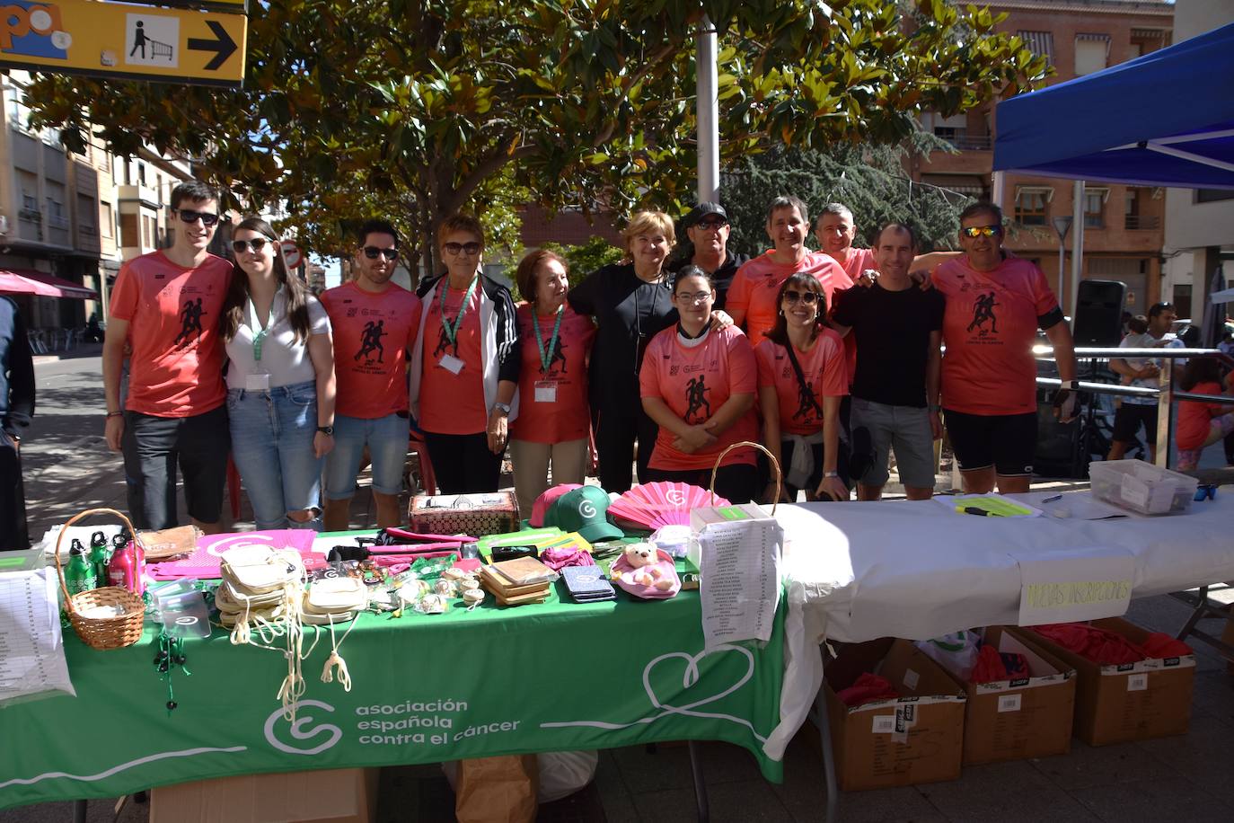 Deporte en la calle y VIII carrera a favor de la AECC en Autol