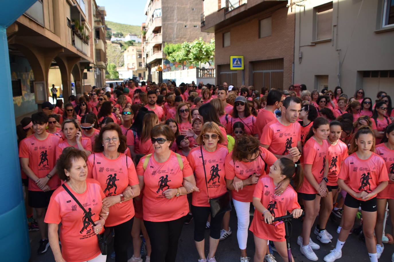 Deporte en la calle y VIII carrera a favor de la AECC en Autol