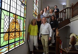 Mónica Arceiz acompañada de los concejales del equipo de gobierno municipal