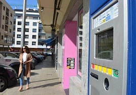 Máquina expendedora de tickets de la zona azul, en avenida del Pilar.