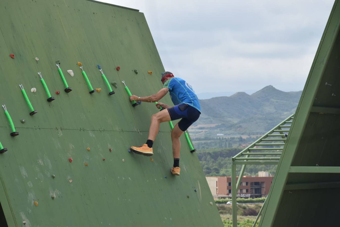 Intensidad en el inicio de la Gladiator Race en Logroño