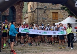 Salida de la prueba Clásica del III Trail Alto Najerilla celebrado ayer en Bnieva de Cameros.