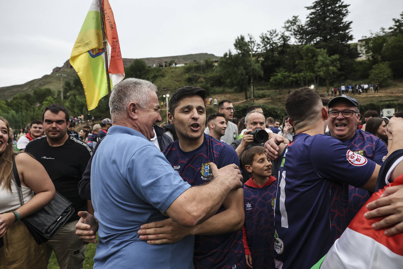Anguiano celebra el ascenso de su equipo a Segunda Federación