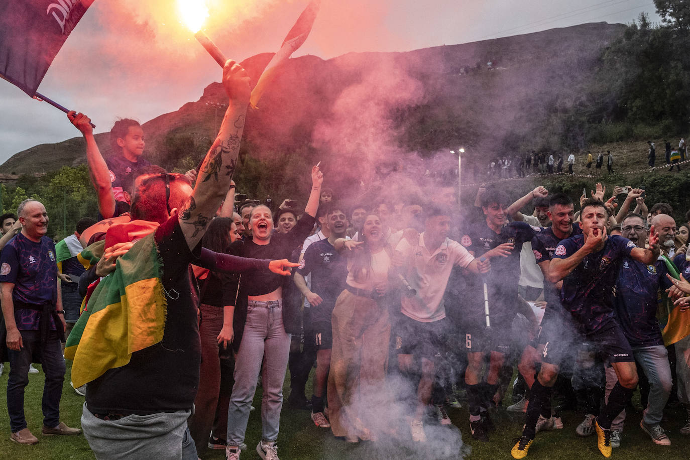Anguiano celebra el ascenso de su equipo a Segunda Federación