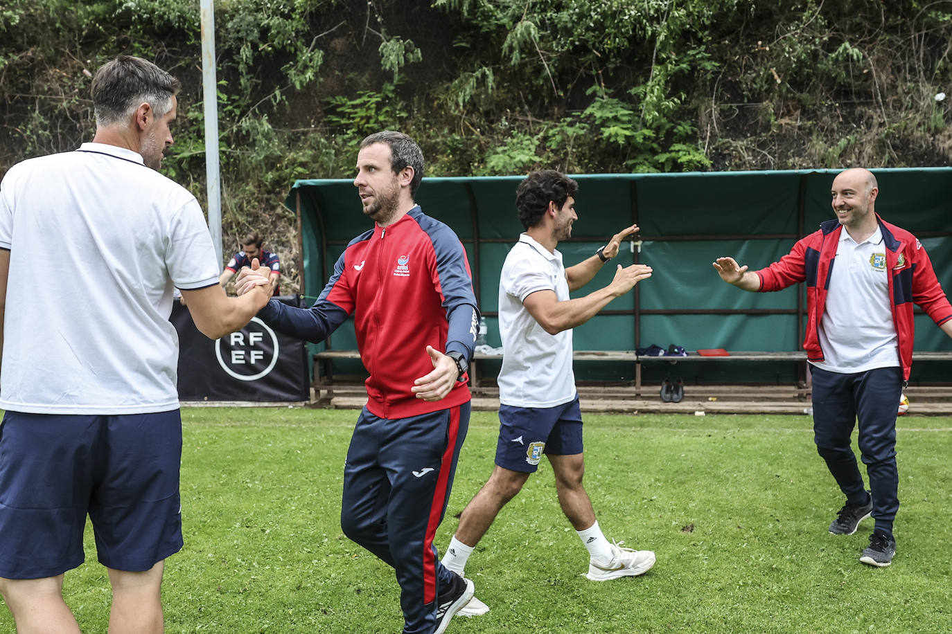 Anguiano celebra el ascenso de su equipo a Segunda Federación