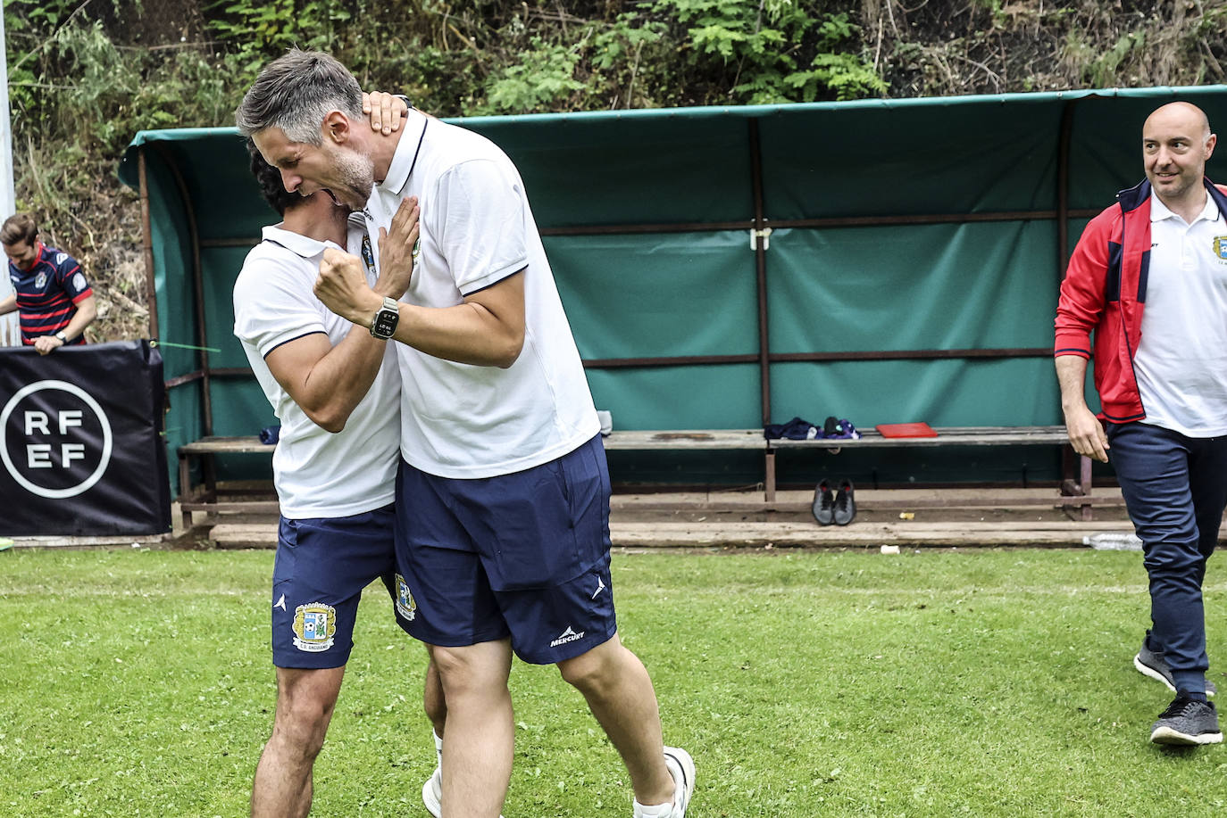 Anguiano celebra el ascenso de su equipo a Segunda Federación