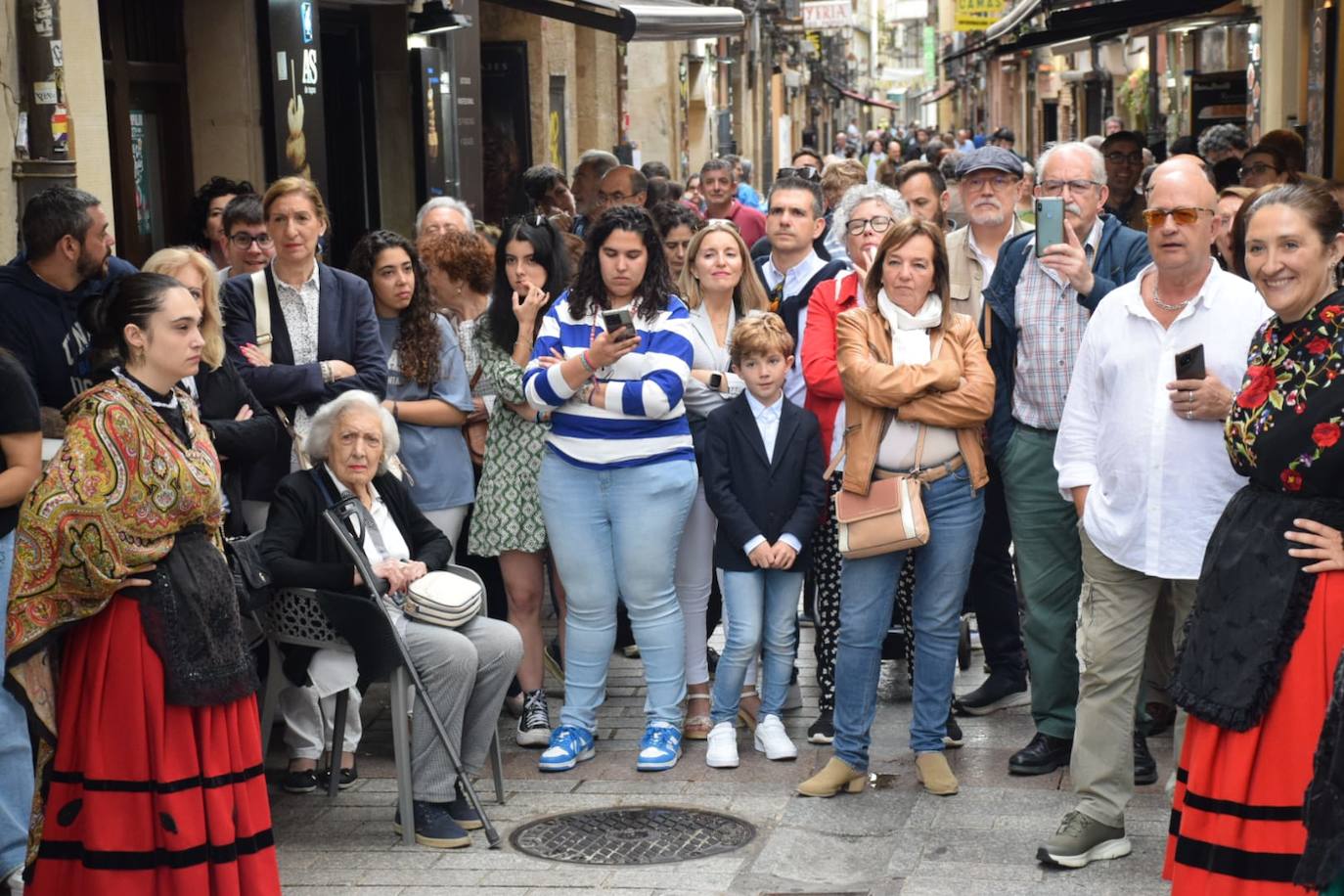 La calle San Juan ya está de fiesta