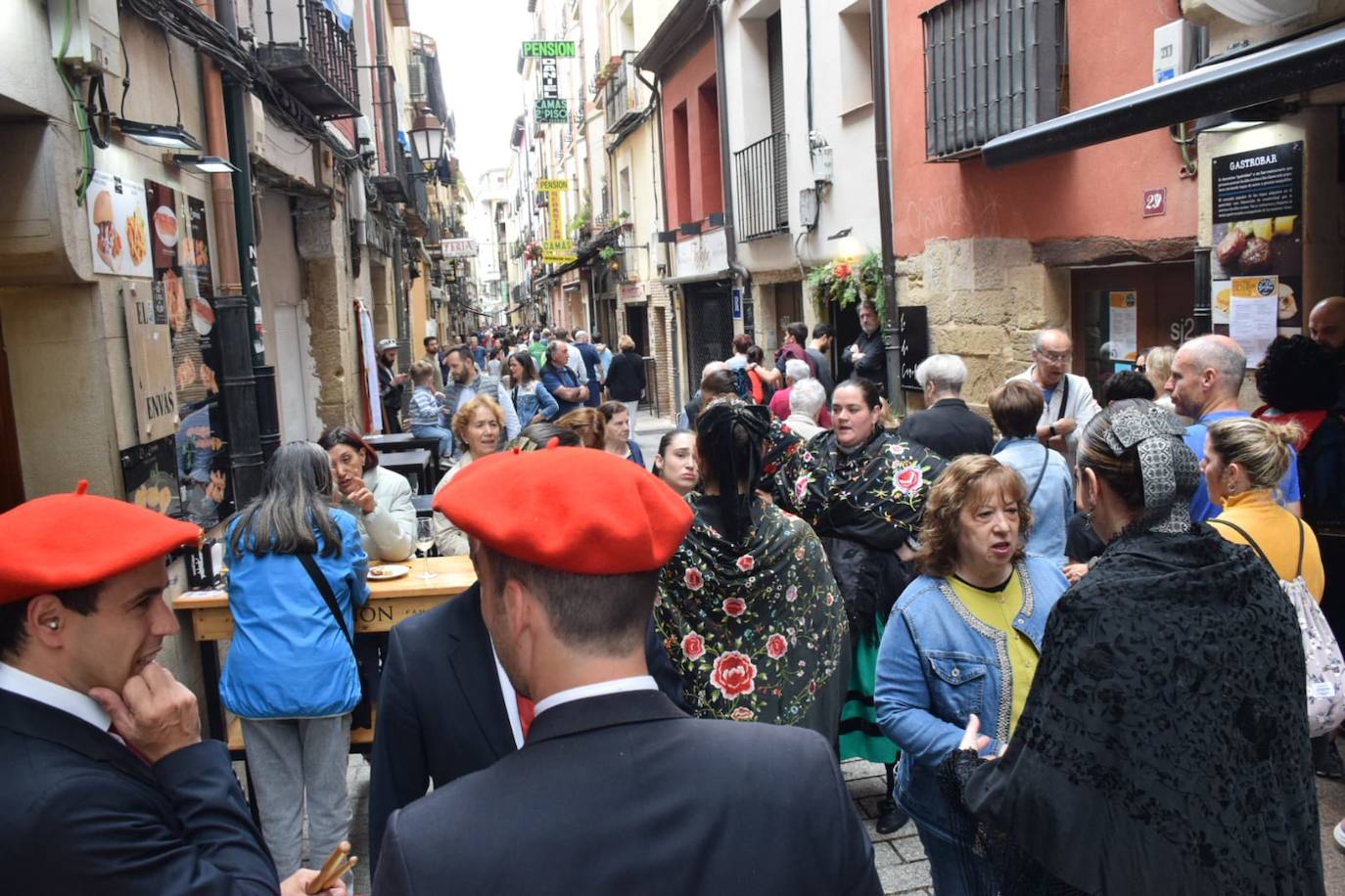 La calle San Juan ya está de fiesta