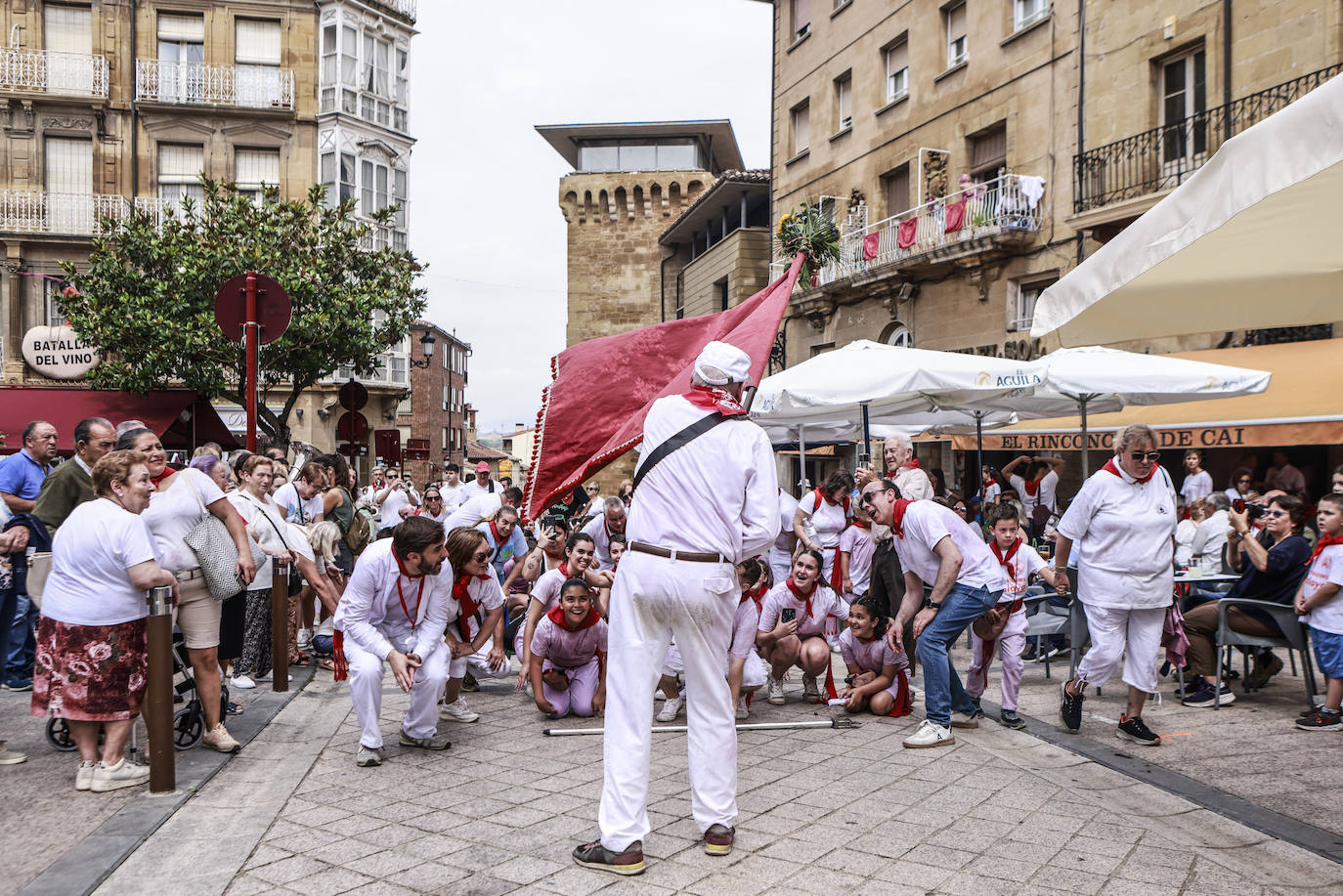 La Batalla del Vino infantil, en imágenes