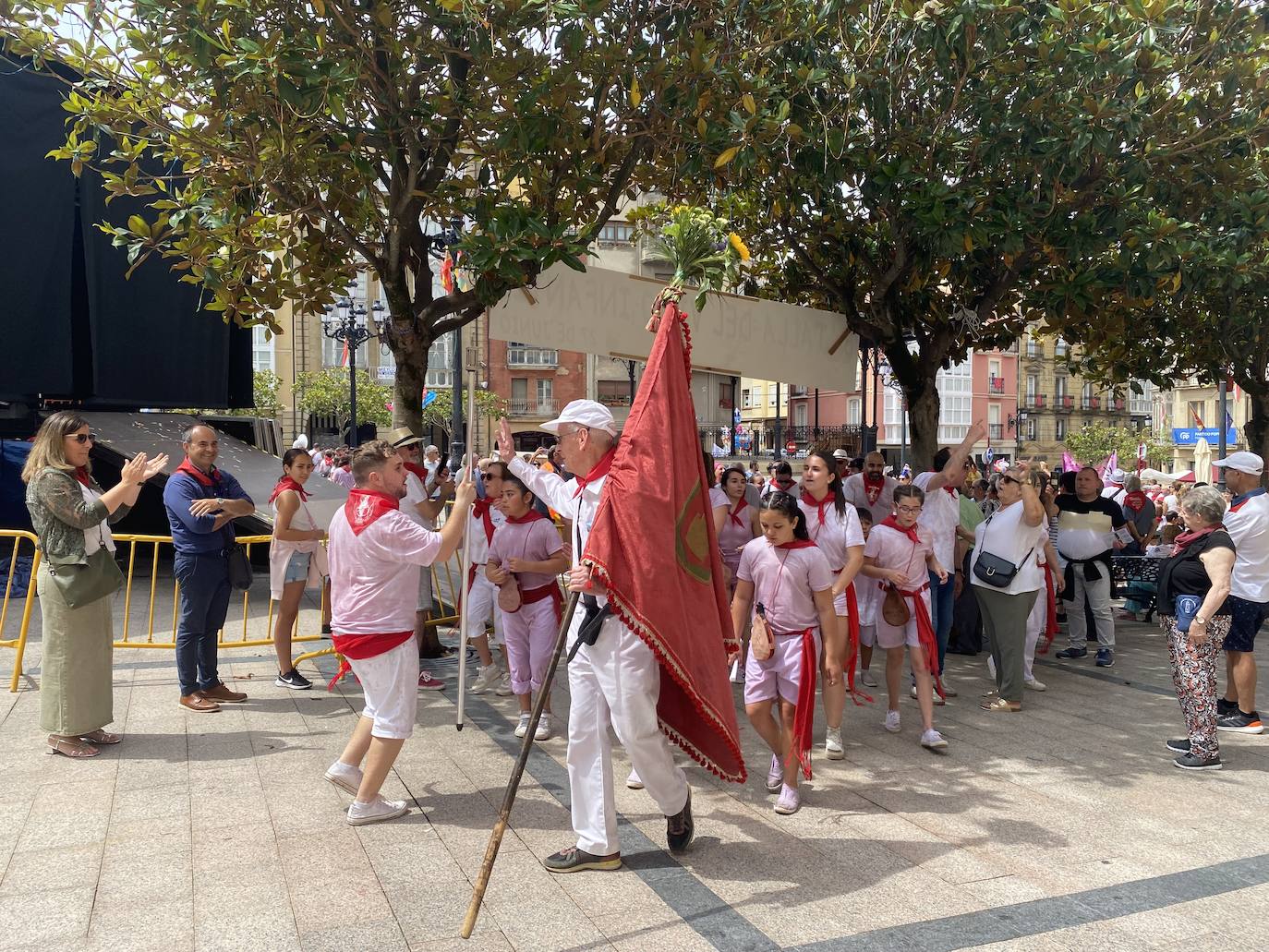 La Batalla del Vino infantil, en imágenes