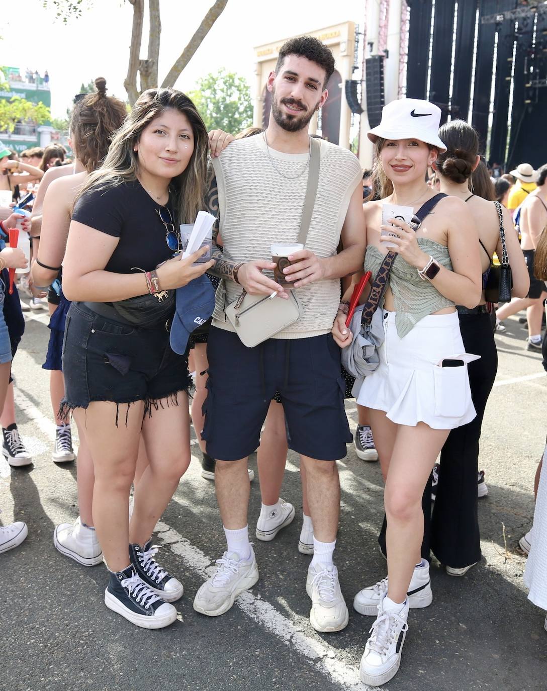 Inauguración de Holika con Raul Clyde como sorpresa