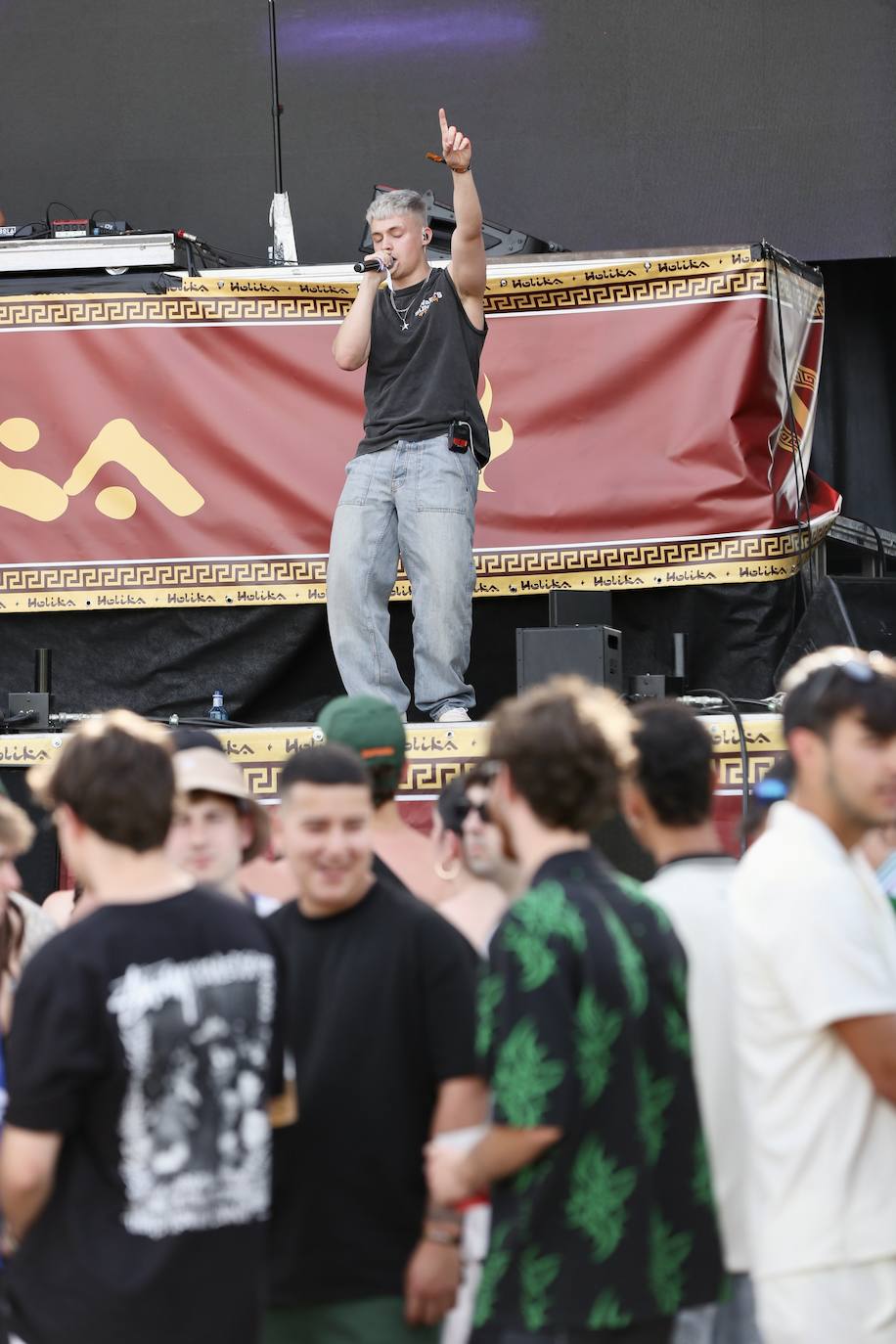 Calor y buen ambiente en Holika el viernes por la tarde