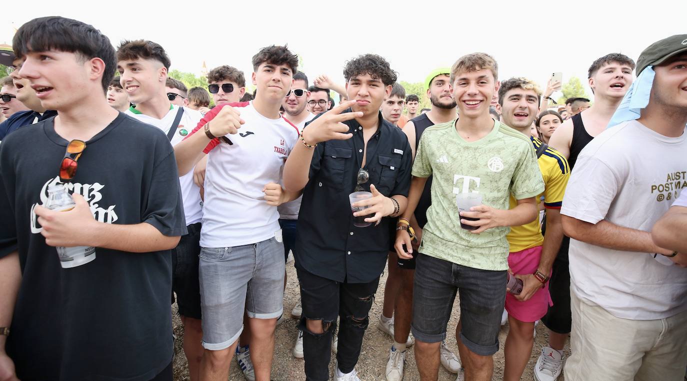 Calor y buen ambiente en Holika el viernes por la tarde