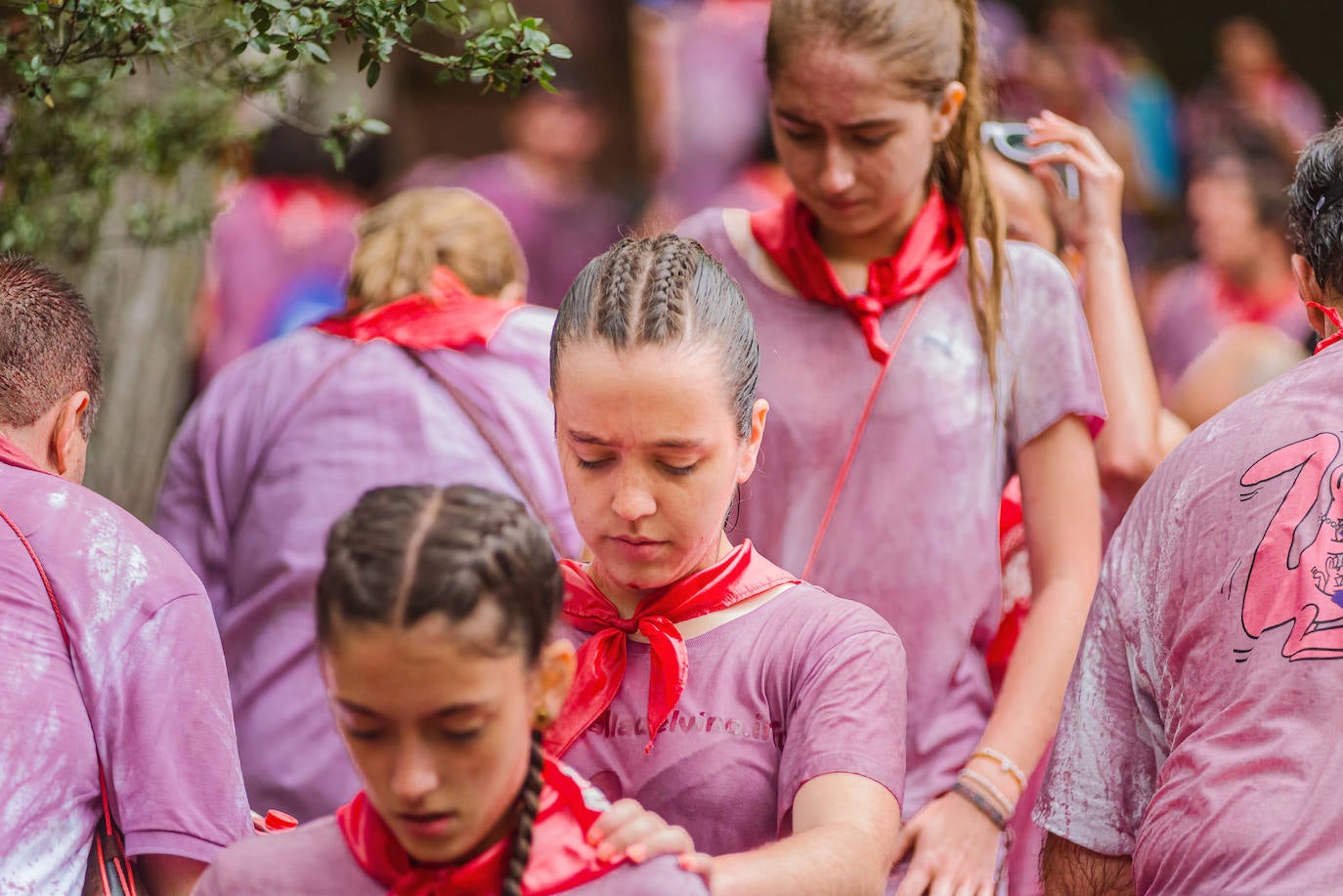 La Batalla del Vino de Haro tiñe los riscos