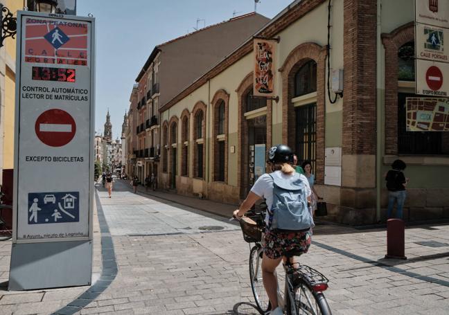 La excepcionalidad, a izquierda y derecha, a la salida de Portales.