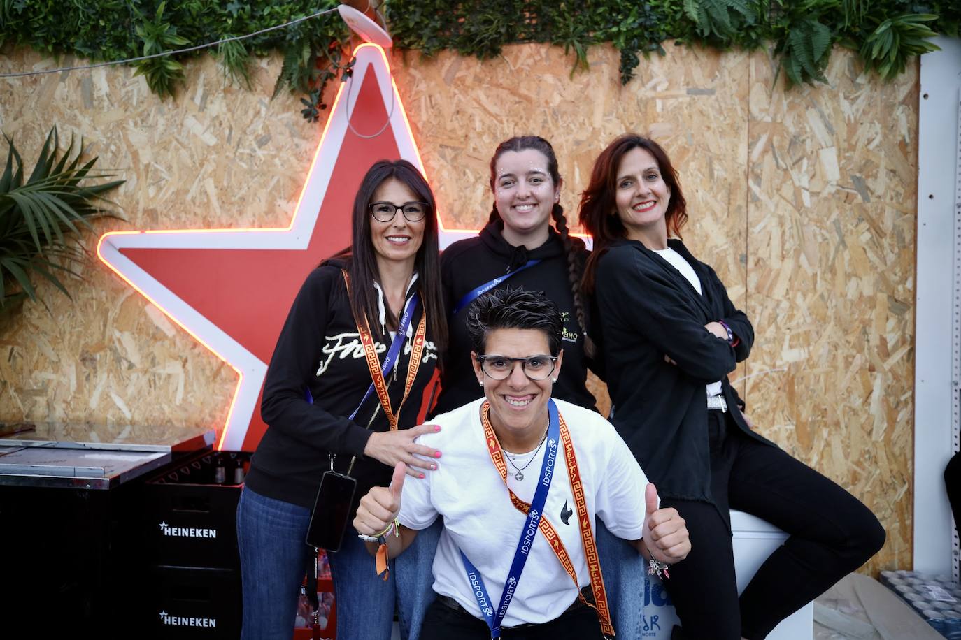 Preparativos para una noche de sábado en el Holika