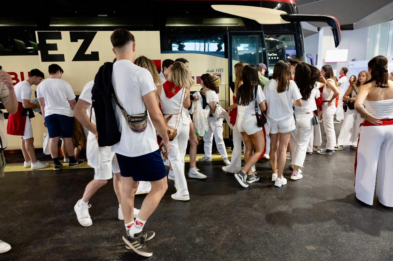 Los riojanos viajan a Pamplona para vivir las fiestas de San Fermín