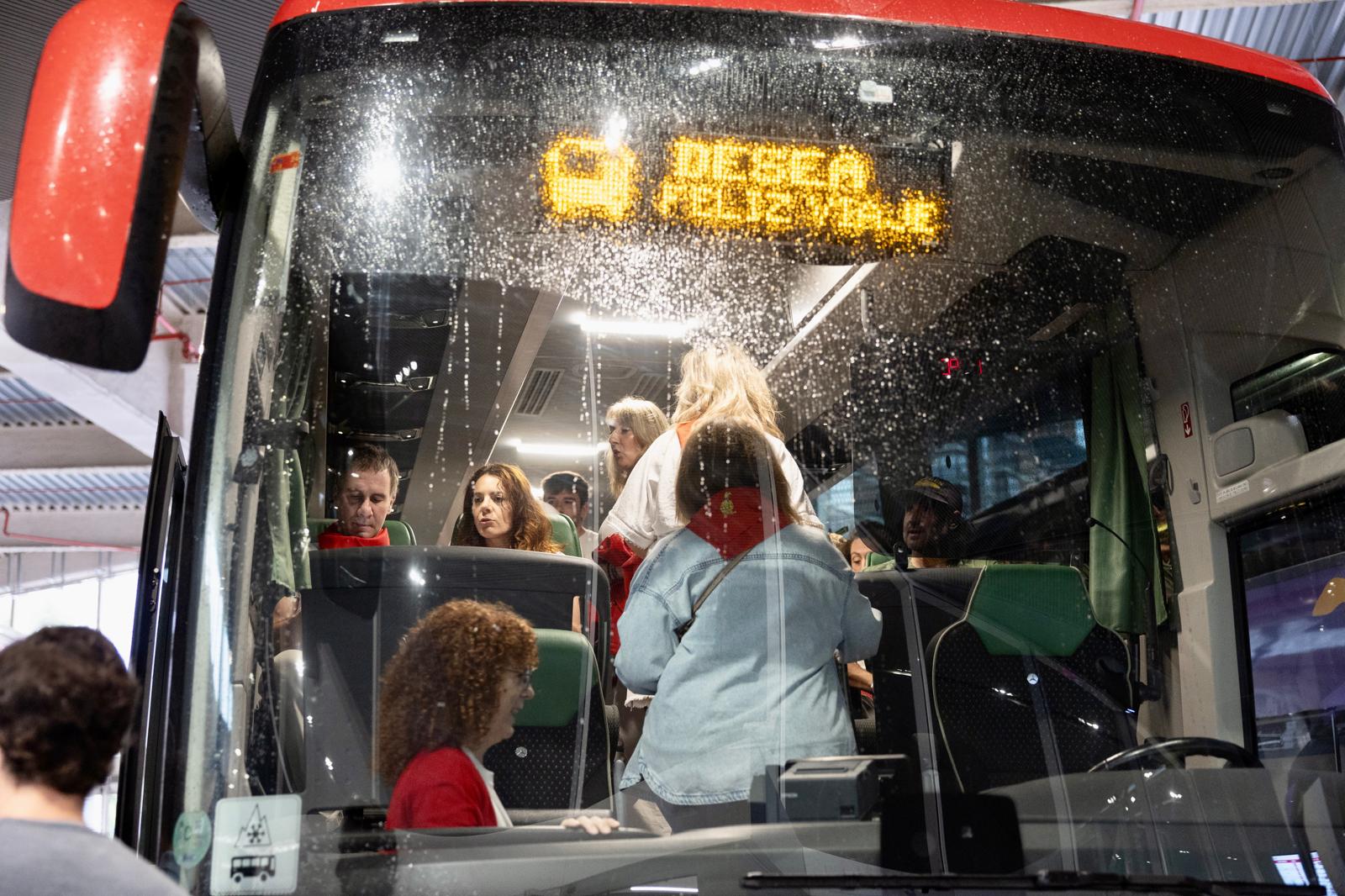 Los riojanos viajan a Pamplona para vivir las fiestas de San Fermín