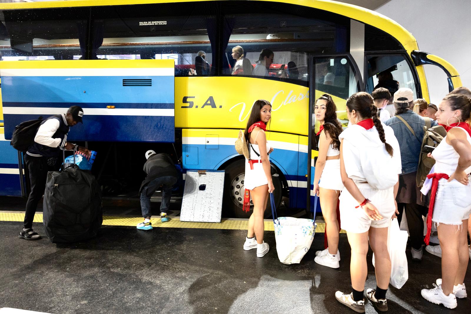 Los riojanos viajan a Pamplona para vivir las fiestas de San Fermín