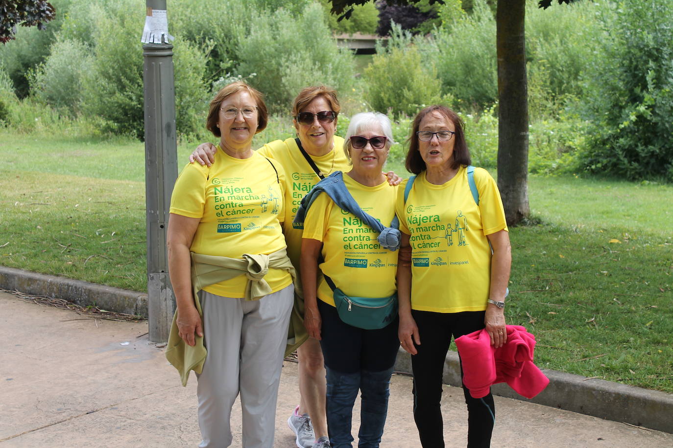 Las imágenes de la marcha solidaria contra el cáncer en Nájera