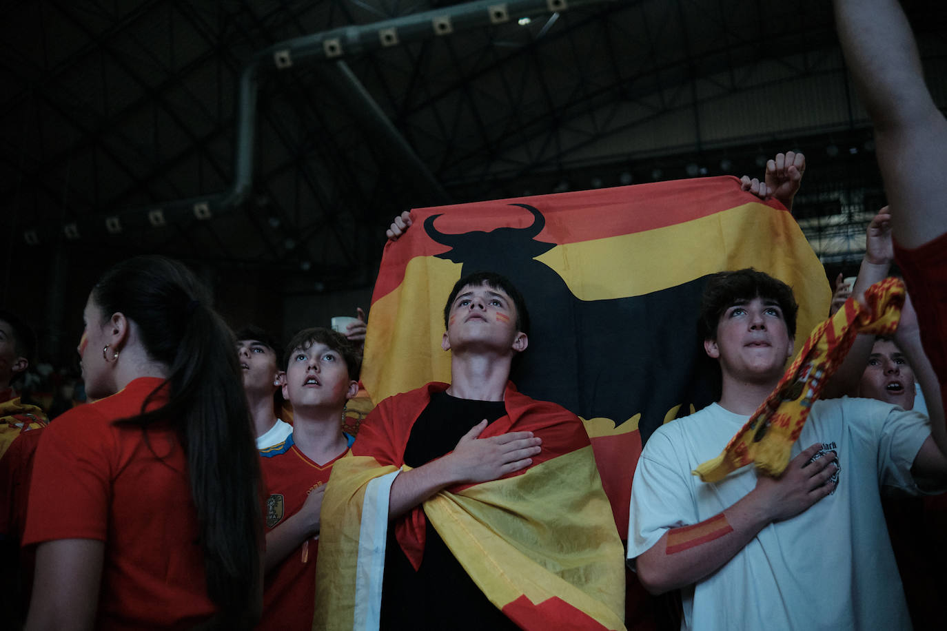 Los logroñeses disfrutan del partido en el Palacio de los Deportes