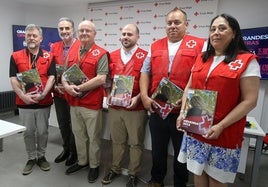 El equipo directivo de Cruz Roja en La Rioja, este lunes por la mañana en la sede logroñesa de la entidad.