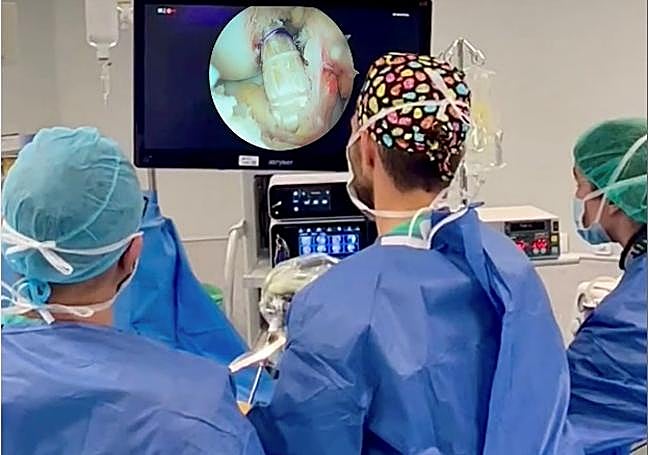 Un momento de la intervención quirúrgica.
