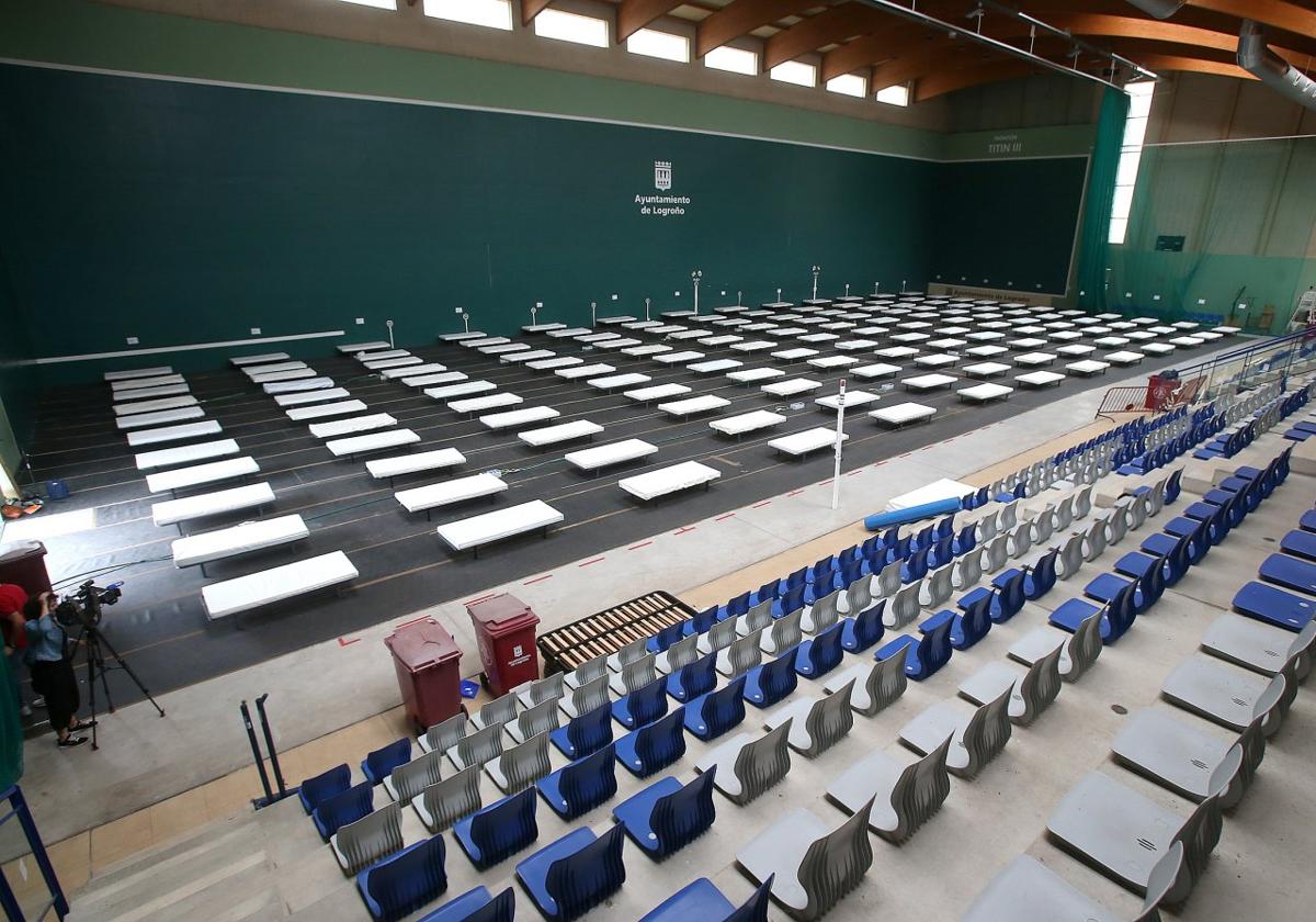 El polideportivo Titín III repetirá dispositivo de acogida de temporeros con 150 plazas