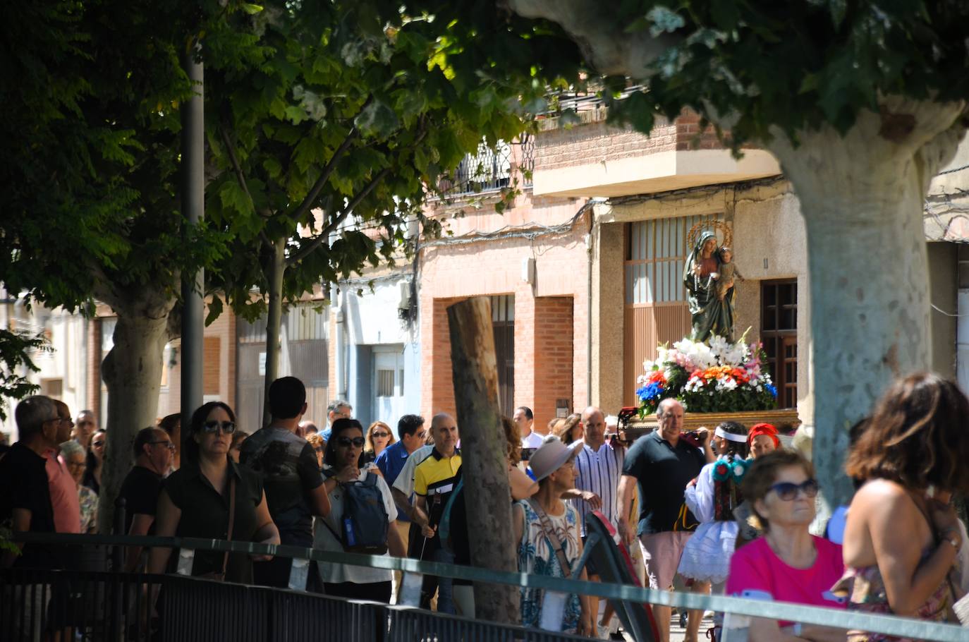 La mejores fotos de la procesión con la virgen del Planillo