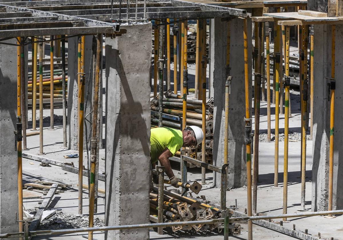 La EPA sitúa el número de parados en La Rioja en 14.700, 3.100 menos que el trimestre previo