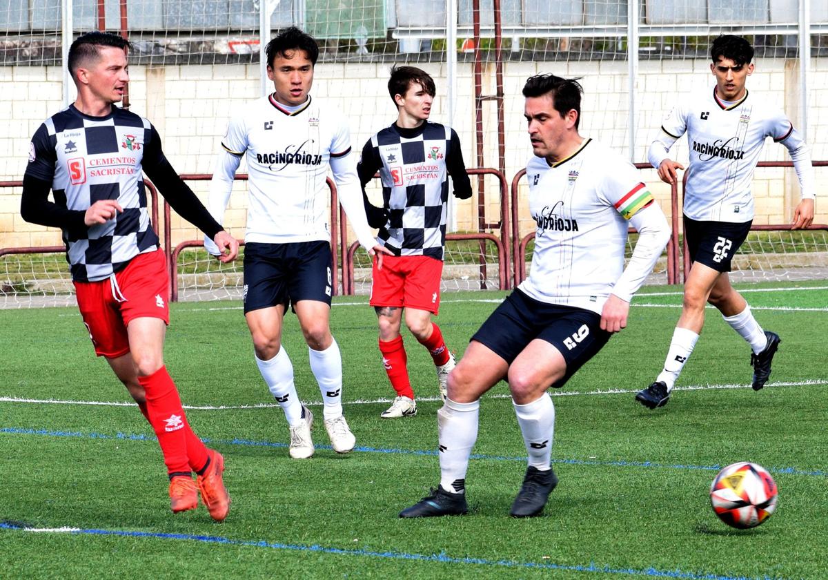 Partido entre el Racing Rioja y el Varea en la pasada temporada.