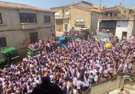 Alegría desatada en la Batalla del Clarete de este domingo, en San Asensio.