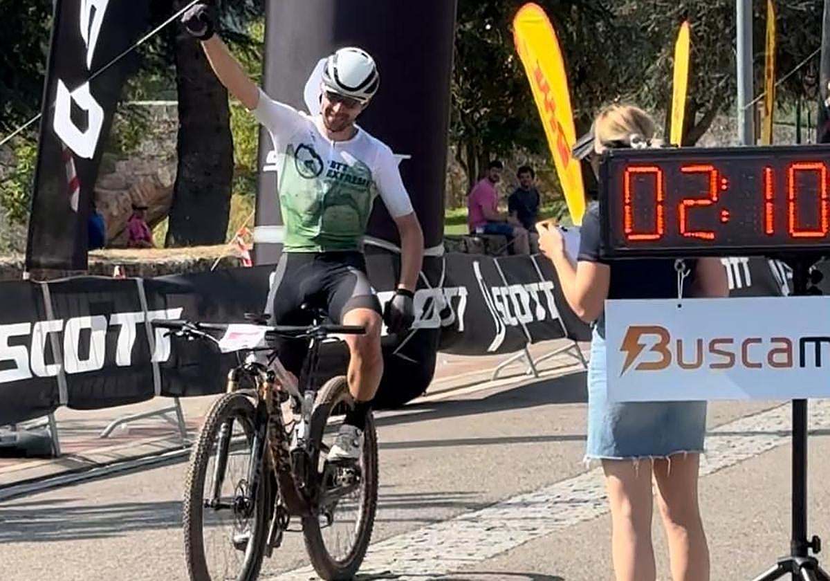 El ganador de la prueba, Raúl Castrillo.