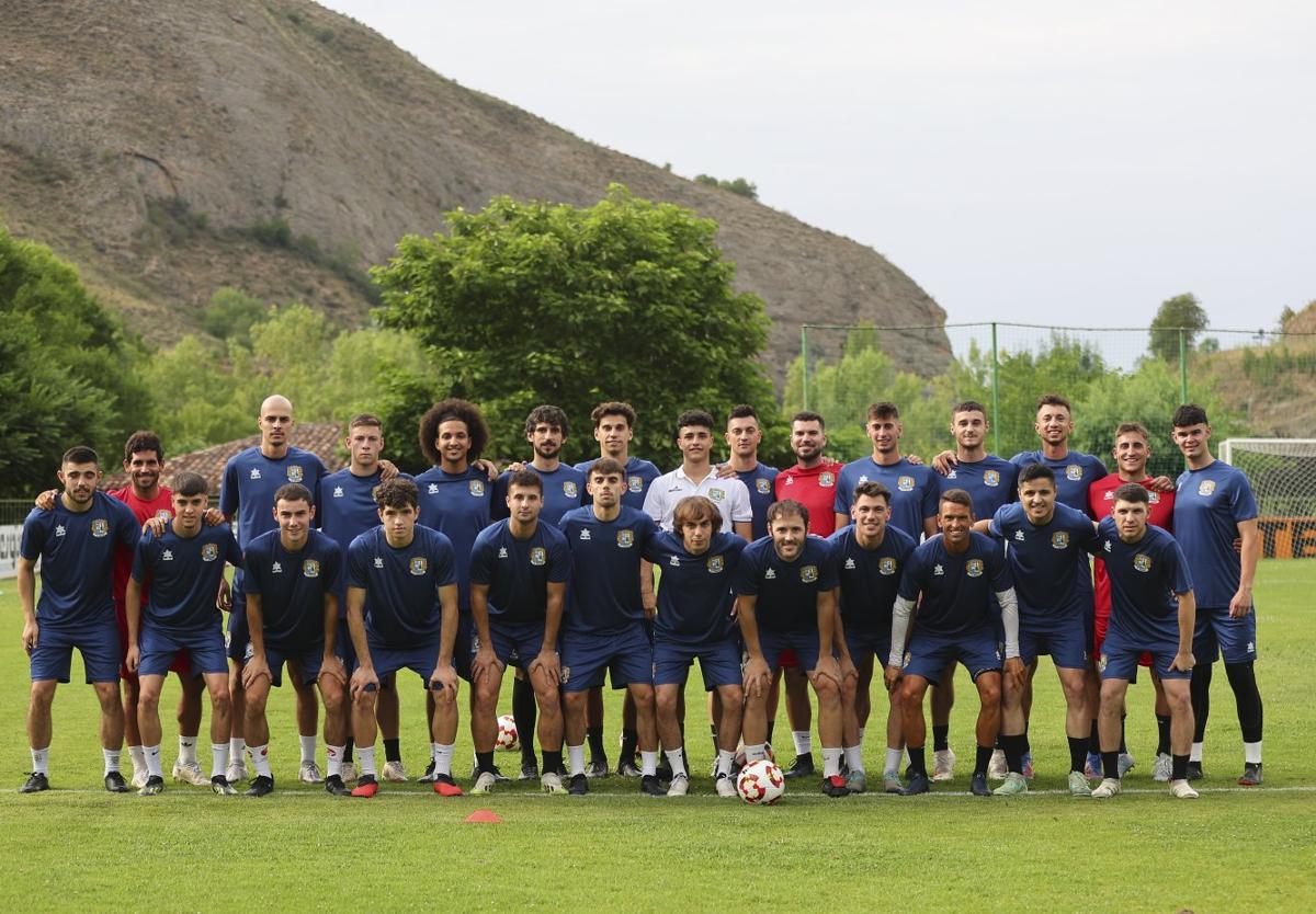 Plantilla del Anguiano, en la que faltan algunos jugadores por incorporarse.