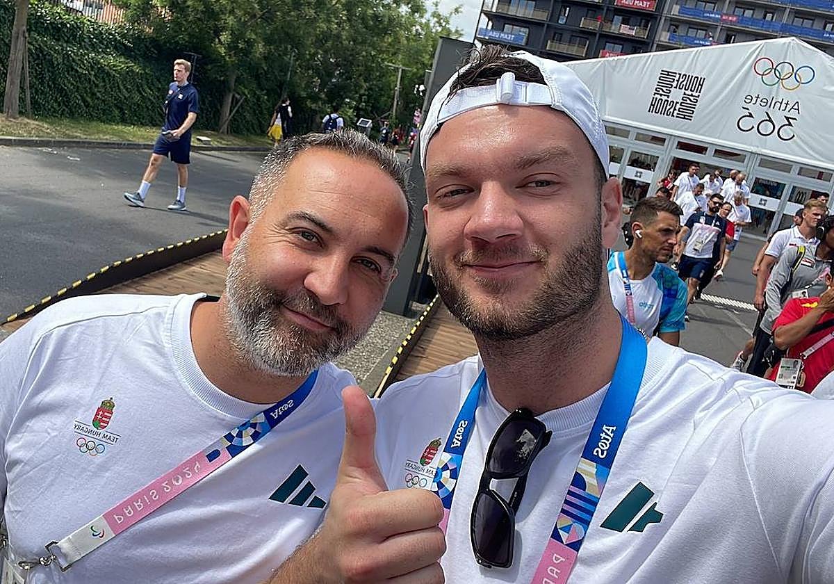 Los franjivino Miguel Ángel Velasco y Kristof Palasics en la villa olímpica de París