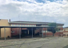 Pararrayos en el tejado del colegio de Fuenmayor.