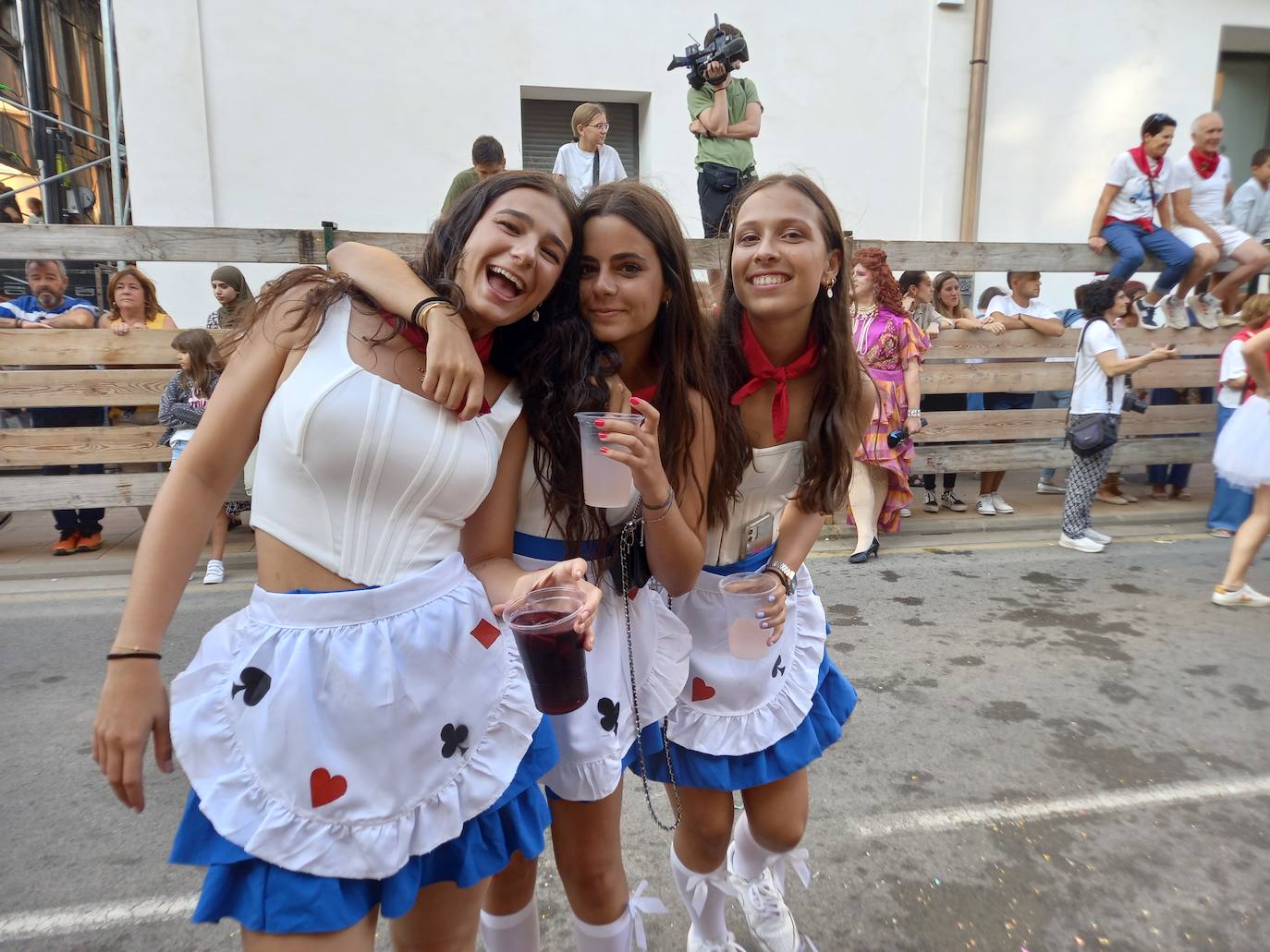 Desfile de carrozas en las fiestas de Rincón de Soto