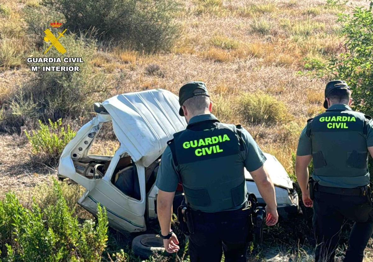 Imagen principal - Detalles de cómo ha quedado la furgoneta.