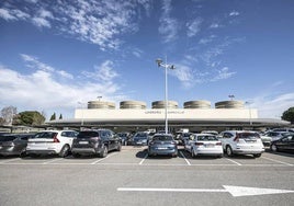 Imagen exterior del aeropuerto de Agoncillo.