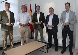 Imagen de la reunión mantenida ayer.