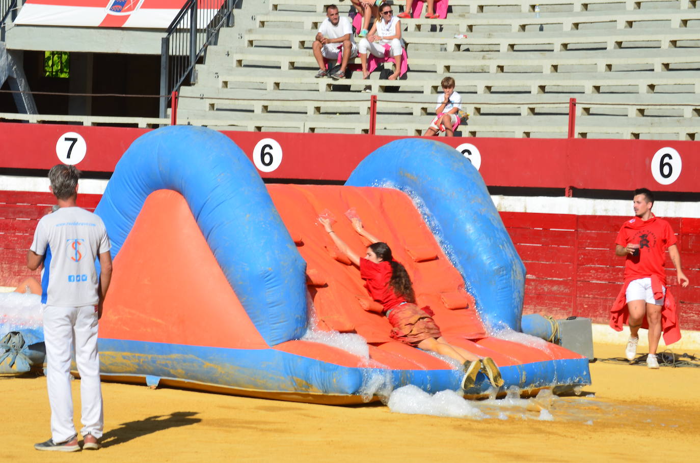 Mañana de novillos y tarde de risas con el Grand Prix en Calahorra