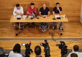 Julián García Plisson (cooperativas), Roberto Ruiz Clavijo (UAGR), Eduardo Pérez Hoces (Asaja) y Néstor Alcolea (UPA), en la rueda de prensa de esta mañana