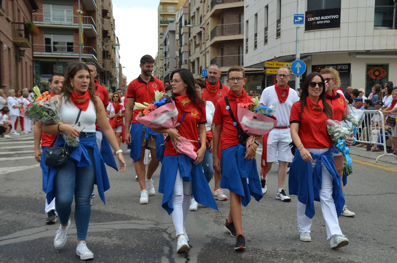Las imágenes de la ofrenda de flores a los patronos en Calahorra