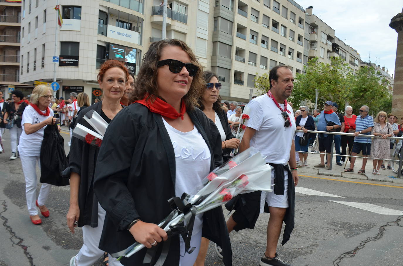 Las imágenes de la ofrenda de flores a los patronos en Calahorra